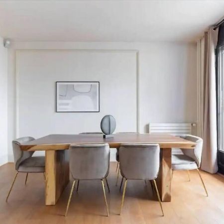 Avenue Montaigne Luxury Apartment 2Br 4P Parigi Esterno foto