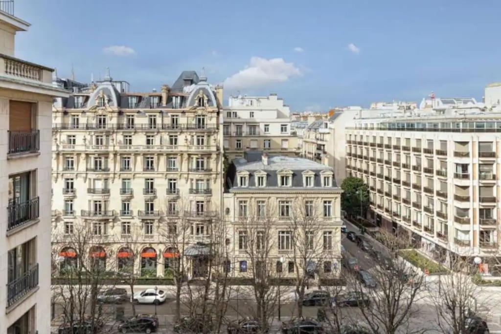 Avenue Montaigne Luxury Apartment 2Br 4P Parigi Esterno foto