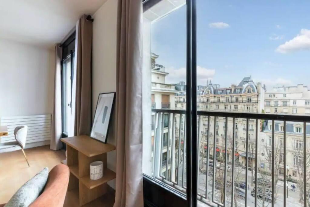 Avenue Montaigne Luxury Apartment 2Br 4P Parigi Esterno foto